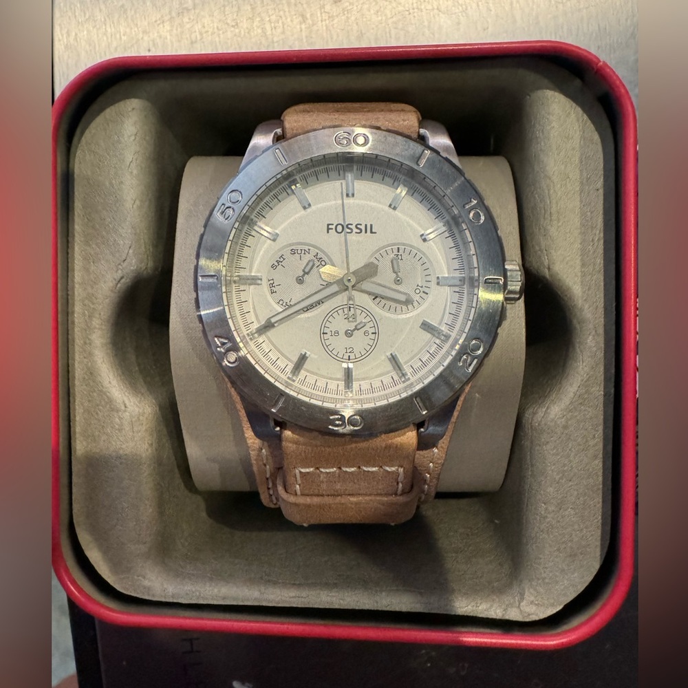 NWT Women’s Fossil Watch